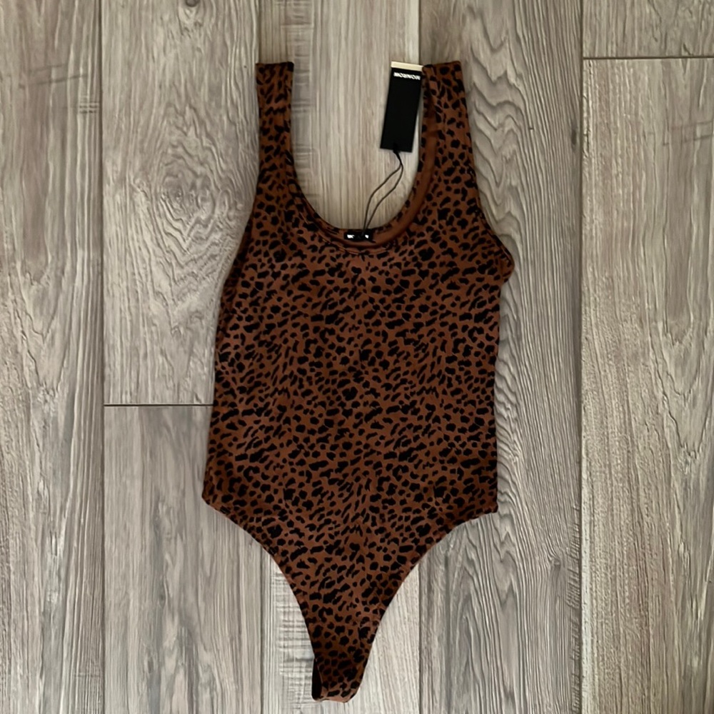 MONROW MINI LEOPARD THONG BODYSUIT TOP IN CARAMEL XS